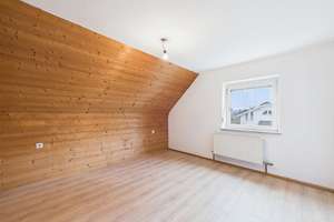 Gemütliches Einfamilienhaus mit Wintergarten, Doppelgarage und großem Grundstück bei Rottenburg – Die vollständige Adresse der Immobilie erhältst du vom Anbieter., 84056 Rottenburg an der Laaber – Vorschaubild 12