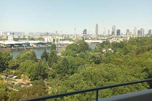 Toller Balkonblick über den Main und Frankfurt  Komplettsanierung – 60528 Niederrad, Frankfurt am Main – Vorschaubild 3