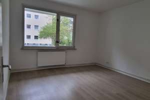 Gepflegte 3-Zimmer-Wohnung mit Balkon und viel Platz! – Liepmannstraße 12, 30453 Limmer, Hannover – Vorschaubild 2