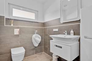 Bezugsfertiger Neubau! Hochwertiges KfW 40+ Haus mit Garage, Südterrasse und Garten in ruhiger Lage – Die vollständige Adresse der Immobilie erhältst du vom Anbieter., 95502 Himmelkron – Vorschaubild 11
