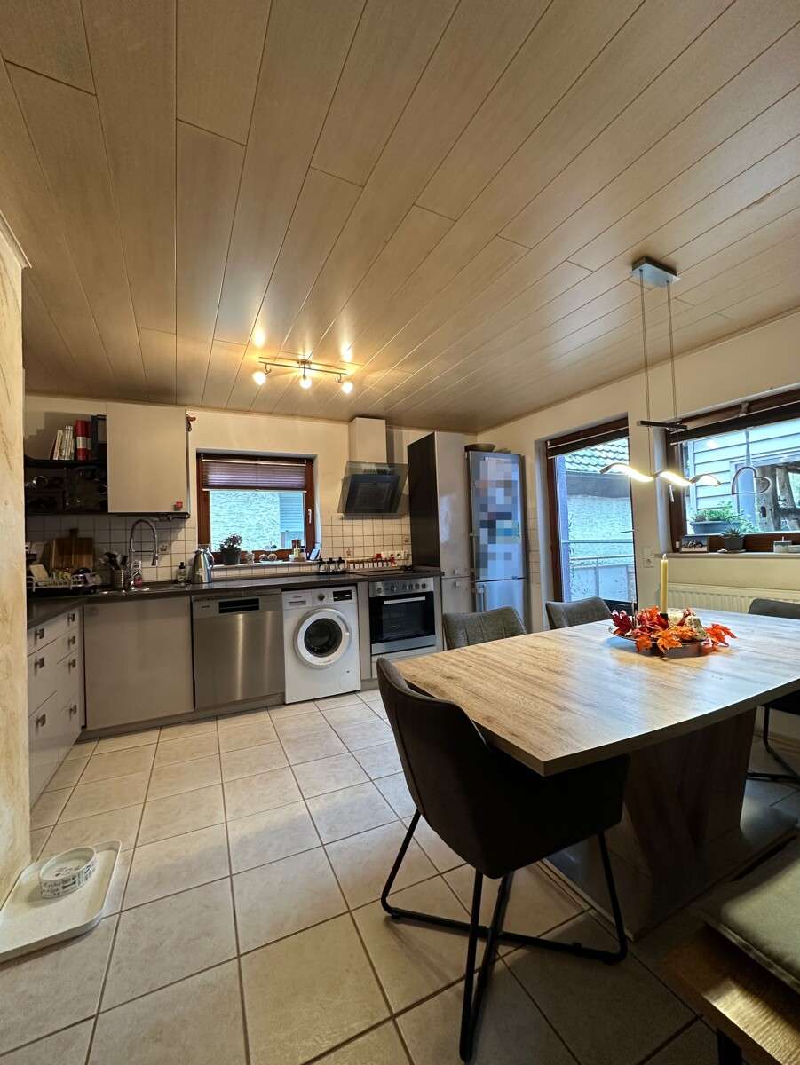 Immobilie in Forchtenberg - Ideal geeignet für Handwerker, Eigennutzer oder Kapitalanleger: Haus mit Garage und großer Scheune - Bild 0