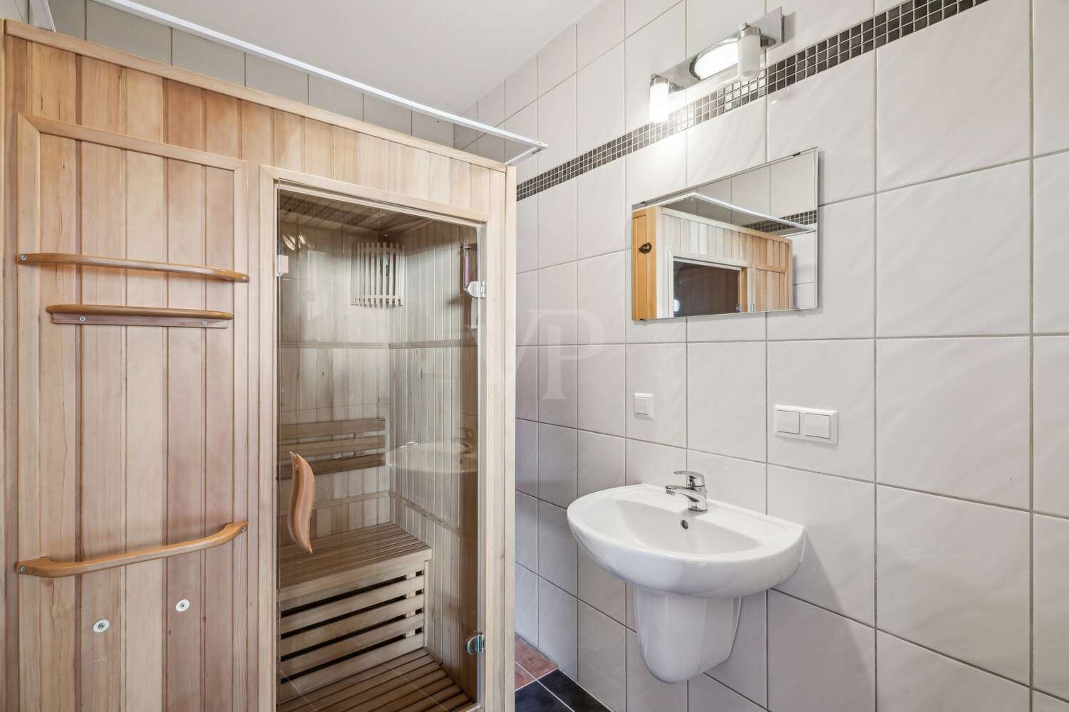 Immobilie in Katzweiler - Exklusives Einfamilienhaus – großzügig, lichtdurchflutet, in begehrter Lage - Bild 8