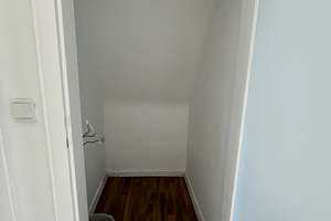 Dachgeschosswohnung in attraktiver Wohnlage von Rodenkirchen! – Adamstraße 17-19, 50996 Rodenkirchen (Ortsteil), Köln – Vorschaubild 6
