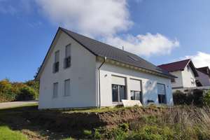 Einfamilienhaus -nicht ganz fertiggestellt- in Nennslingen! – Die vollständige Adresse der Immobilie erhältst du vom Anbieter., 91790 Nennslingen – Vorschaubild 1