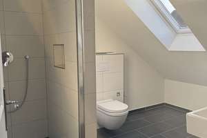 Attraktive Maisonettewohnung mit moderner Ausstattung, 2 Bädern und großzügiger Küche – Beim Alten Schützenhof 20, 22083 Barmbek-Süd, Hamburg – Vorschaubild 14