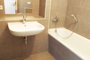 Top 2 Zi. Wohnung - sonniger Balkon - Wohnberechtigungsschein erforderlich – Wiesendamm 55a-c, 22305 Barmbek-Nord, Hamburg – Vorschaubild 5