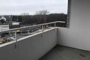 Modernisierte 2-Zimmer-Wohnung mit Balkon und schöner Aussicht – Waldstr. 1, 30629 Misburg-Nord, Hannover – Vorschaubild 2