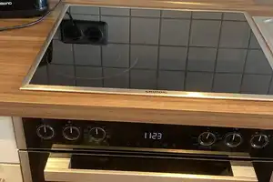 Zentrale, vollmöblierte 2-Zimmer-Wohnung mit Stil & Herz - ideal für Paare & Einzelpersonen ! – Düsseldorf – Vorschaubild 4