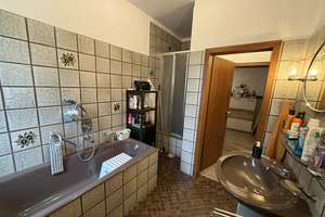 Viel Platz: gut geschnittene 3ZKB mit Balkon, Keller und Stellplatz; Haus in 2025 gedämmt – Detmolder Str. 371, 33605 Stieghorst, Bielefeld – Vorschaubild 8