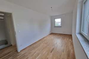 Neubau Doppelhaushälfte mit toller Ausstattung und Fernwärme – Holzkirchen, Miesbach (Kreis), 83607 Miesbach (Kreis) – Vorschaubild 5