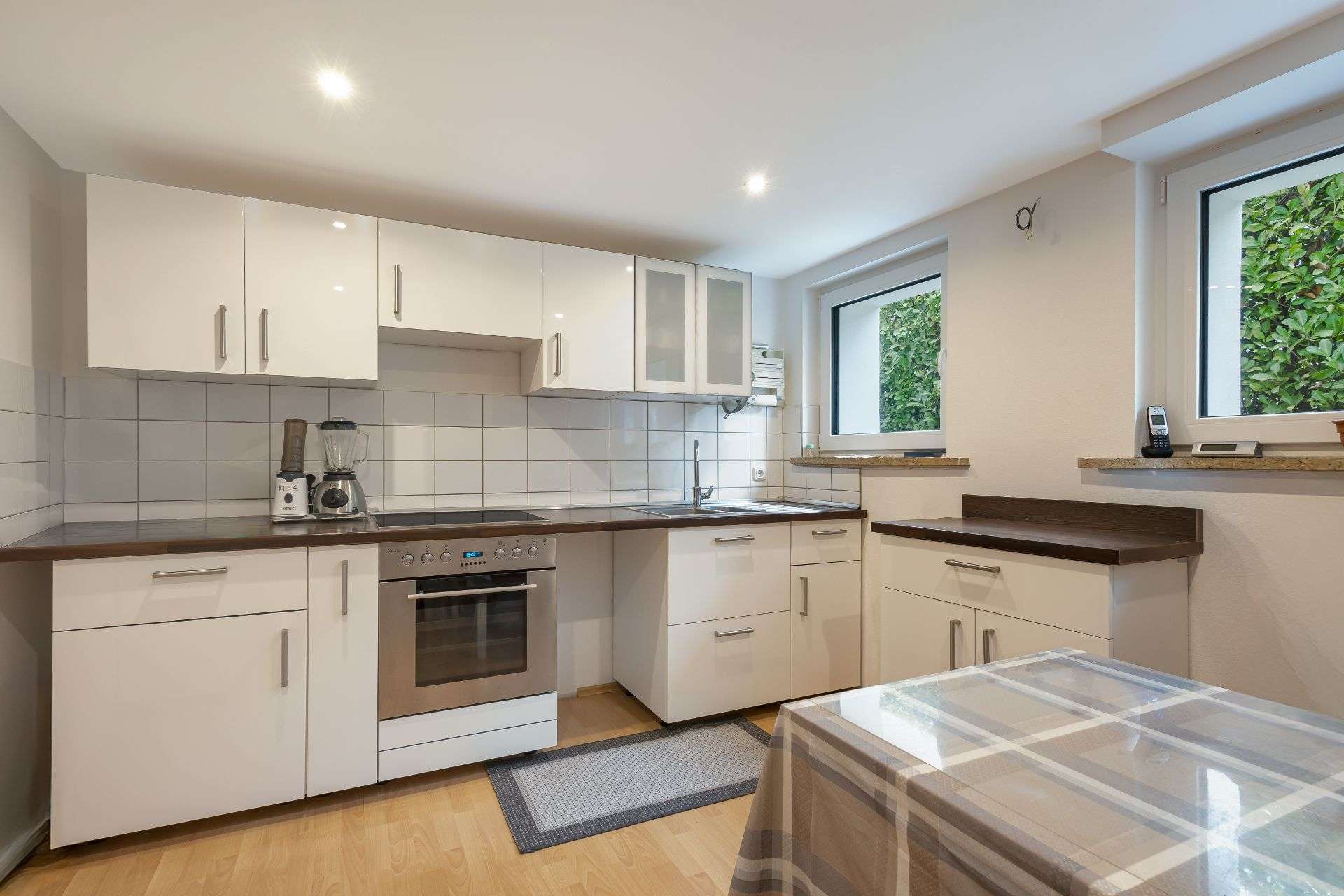 Immobilie in Schwalbach - Wohnen und Investieren: Saniertes Mehrfamilienhaus in attraktiver Feldrandlage in Schwalbach/Ts. - Bild 7