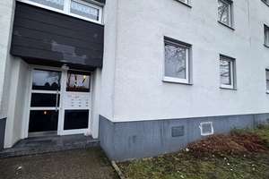 *** Kaufpreis gesenkt *** ! Sonnige 2,5- Raum- ETW in Essen- Katernberg ! Provisionsfrei ! *** – Nienhuser Busch 33, 45327 Katernberg, Essen – Vorschaubild 3