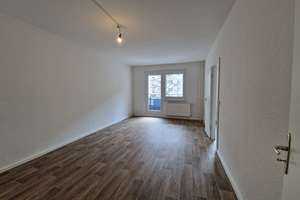 Schicke 2-Zimmer mit Balkon //Frisch renoviert//Ab 15.07.2026 einziehen und wohlfühlen! – Andromedaweg 2, 4205 Grünau-Nord, Leipzig – Vorschaubild 2
