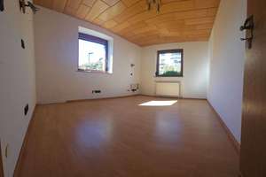 ***Gepflegtes Einfamilienhaus mit großer Werkstatt/Garage zu verkaufen!*** – Die vollständige Adresse der Immobilie erhältst du vom Anbieter., 76337 Waldbronn – Vorschaubild 12
