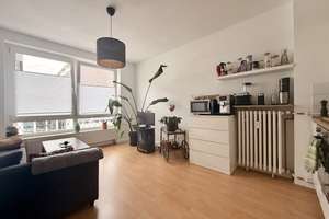 Attraktive 2-Zimmer-Wohnung mit Balkon in Düsseldorf – Augustastraße 29, 40477 Pempelfort, Düsseldorf – Vorschaubild 3