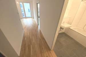 Schöne 2. Zimmerwohnung mit Balkon, Parkett und Einbauküche – Felicitas-Kukuck-Str. 2, 22765 Altona-Nord, Hamburg – Vorschaubild 3