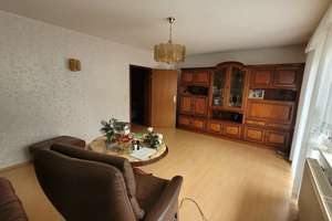Geräumiges Einfamilienhaus mit 5 Zimmern in Würzburg-Heuchelhof + Einliegerwohnung – Die vollständige Adresse der Immobilie erhältst du vom Anbieter., 97084 Heuchelhof, Würzburg – Vorschaubild 4