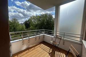 Zukunftsorientiertes Apartment mit Grünblick