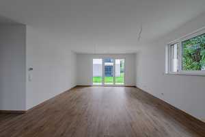 Exklusive 4-Zimmer-Wohnung mit Terrasse und eigenem Gartenanteil! – Gelnhäuser Straße 66, 63505 Main-Kinzig-Kreis – Vorschaubild 3