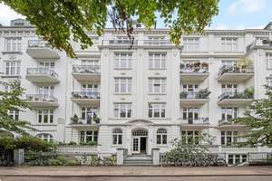 Hanseatische Eleganz neu interpretiert: kernsanierter Altbau mit wunderschönem Interiordesign