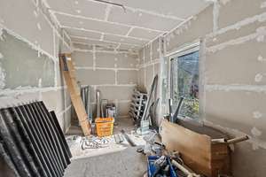Handwerker aufgepasst: Finale Sanierung für Mehrfamilienhaus in guter Lage von Essen-Dellwig – Die vollständige Adresse der Immobilie erhältst du vom Anbieter., 45357 Dellwig, Essen – Vorschaubild 9