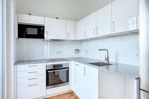 Dachgeschosswohnung nah Schloß Charlottenburg - Großzügige 2 Zimmerwohnung am Mierendorffplatz – Osnabrücker Straße 27, 10589 Charlottenburg, Berlin – Vorschaubild 3