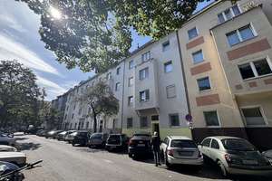 Modernisierte 2,5 Zi. Altbauwohnung mit hohen Decken