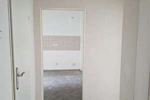 ***Charmante Wohnung im Erdgeschoss mit Gartenanteil sucht nette Mieter*** – Liebknechtstr. 85, 46047 Borbeck, Oberhausen – Vorschaubild 2