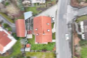 Saniertes 3-Familienhaus mit vielseitigen Nutzungsmöglichkeiten und großem Gemeinschaftsgarten – Schwandorf (Kreis) – Vorschaubild 4