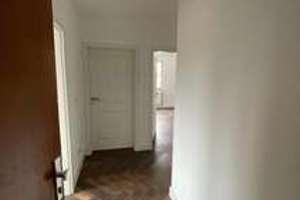 Das Objekt ist ein klassisches Mehrfamilienhaus in zentraler Lage von Oberhausen.