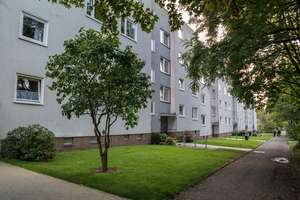 Ruhig, gepflegt, gut angebunden – 3-Zimmer-Wohnung mit Loggia im 1. OG – John-F.-Kennedy-Allee 108, 38444 Detmerode, Wolfsburg – Vorschaubild 3