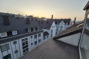 Helle Dachgeschosswohnung mit Dachloggia