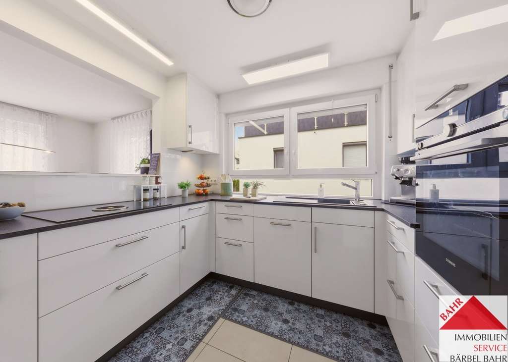 Immobilie in Weil im Schönbuch - Super Chance -  Zweifamilienhaus mit großem Garten in ruhiger Lage - Bild 2