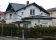 Kleine Stadtvilla mit Carport und Garten in zentraler Lage