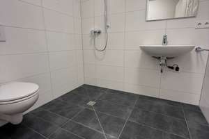 Zentrales Neubauapartment für Studierende & Azubis – Strom & Internet inbegriffen WE 9 – Anton-Bruckner-Str. 1, 91052 Röthelheim, Erlangen – Vorschaubild 5
