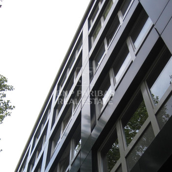 Hochwertiger Ausbaustandard nach Mieterwunsch mit zwei Balkonen in beliebter Ringlage!  