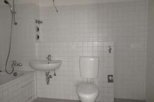 WBS-pflichtiges Familien-Apartment mit Balkon, Wannenbad und Gäste WC - NUR mit WBS! – Janusz-Korczak-Straße 18, 12627 Hellersdorf, Berlin – Vorschaubild 7