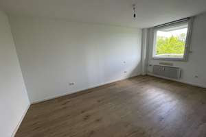 Hochwertig sanierte 3-Zimmer-Wohnung mit zwei Balkonen, Aufzug und Garagenstellplatz in Essen – 45133 Stadtwald, Essen – Vorschaubild 8