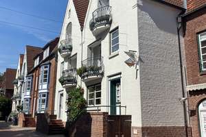Elegantes Reihenmittelhaus mit 5 Zimmern in Husum – Die vollständige Adresse der Immobilie erhältst du vom Anbieter., 25813 Husum – Vorschaubild 1
