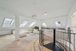 Altbau-Stadthaus nahe Schloss Charlottenburg mit Gewerbeeinheit – vollständig unvermietet – Die vollständige Adresse der Immobilie erhältst du vom Anbieter., 10585 Charlottenburg, Berlin – Vorschaubild 2