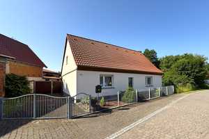 Ländliches Wohnen trifft Stadtnähe Einfamilienhaus auf großzügigem 3.465 m² Grundstück – Dorfstraße 27, 6773 Wittenberg (Kreis) – Vorschaubild 2
