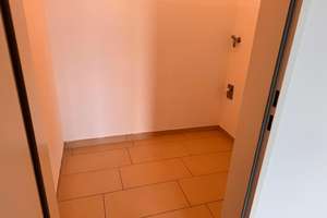 Geräumige 2-Zi-Penthouse-Wohnung mit separater Küche, direkt an der Weser – Konsul-Smidt-Straße 92, 28217 Überseestadt, Bremen – Vorschaubild 6