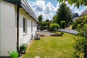 Meisenweg in Burscheid: 4 Zimmer-Wohnung mit dem Wohngefühl eines Hauses - "Dach"-Terrasse, Garten – Die vollständige Adresse der Immobilie erhältst du vom Anbieter., 51399 Burscheid – Vorschaubild 11