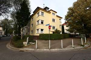 Totalrenoviert, 3 Zimmern, neue Küche, neue Badzimmer, Balkon und Garage in Essen-Rüttenscheid