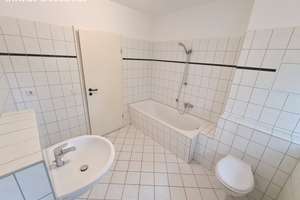 Einzigartig am Kaßberg: Stilvolle Maisonette-Wohnung mit Aufzug im sanierten Altbau! – Ricarda-Huch-Straße  1, 9116 Altendorf, Chemnitz – Vorschaubild 4