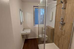 Top renovierte 3 Zimmer Wohnung mit Einbauküche!