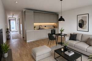 Moderne Maisonette-Wohnung mit 2 Balkonen und Einbauküche