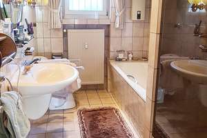 3 Familienhaus mit 2 Garagen in Mülheim-Saarn – Die vollständige Adresse der Immobilie erhältst du vom Anbieter., 45481 Saarn, Mülheim an der Ruhr – Vorschaubild 6