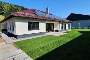 Knopp Labach - freistehendes EFH mit 7 ZKB, 2 Bäder, Terrasse, Garten, Doppelgarage