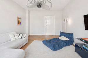 3-Zi.- Wohnung mit großer Küche Nahe Helmoltzplatz